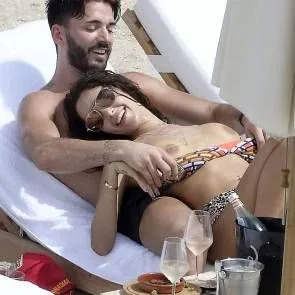 01-Nabilla-Benattia-Sexy-Topless