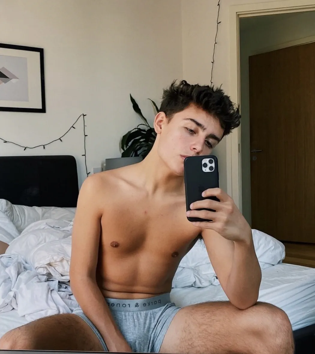 nick toteda sexy
