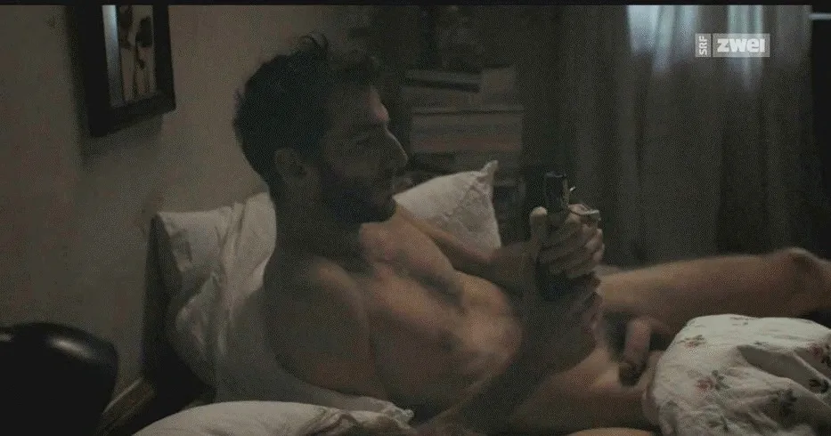 Nicolas Bachmann nude