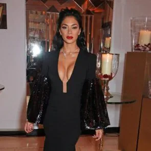 07-Nicole-Scherzinger-Sexy-výstřih