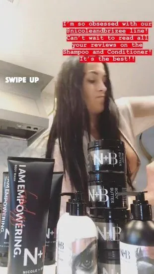 Nikki Bella Nip Slip di Instagram Story