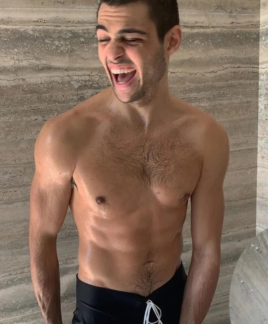 Noah Centineo frontal nude