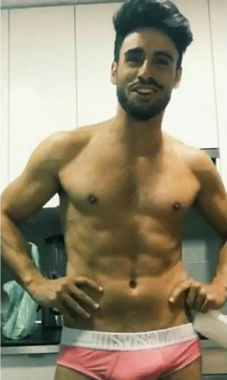 Noel Bayarri Nude male celebs