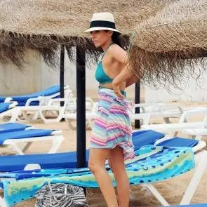 04-Roxanne-Pallett-Sexy-Topless