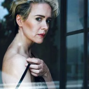 02-Sarah Paulson-Üstsüz-Göğüsler