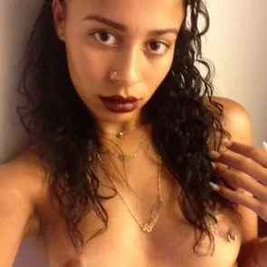 13-سامي-ميرو-عارية-متسربة