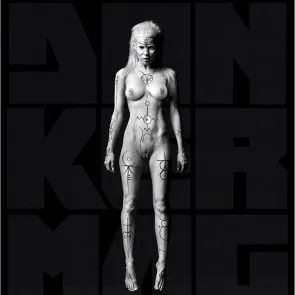 Yolandi Visser Nude Pussy & Ass sur la scène!