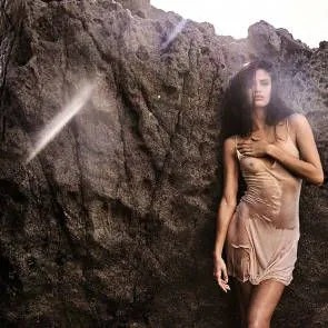 11-Sara-Sampaio-Desnuda-Topless