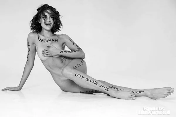 Olīvija Culpo krūtis petai