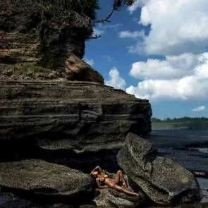 02-Serliana-Rosida-Naked