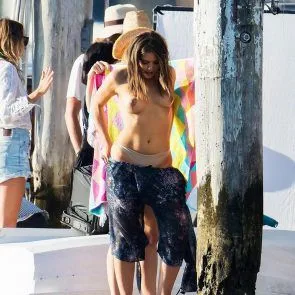 01-олимпия-балдахин-топлес