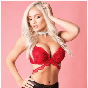 స్కార్లెట్ బోర్డియక్స్ నగ్న ఫోటోలు లీక్ అయ్యాయి - ఒకసారి ఈ కొవ్వు వేశ్య సెక్సీగా ఉంది!