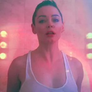 02-Rose-McGowan-Sexy-Naken