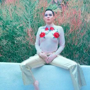 08-Rose-McGowan-Sexy-Naken