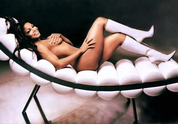 جینٹ جیکسن عریاں جھوٹ بول رہا ہے