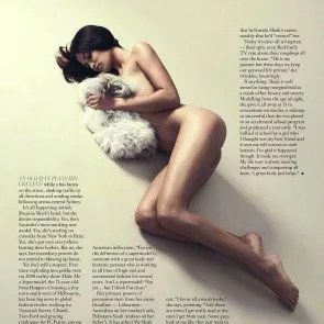 Shanina Shaik çıplak yalan