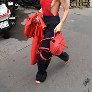 10-Sara-Sampaio-Sideboob-Braless