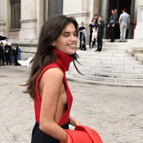 16-Sara-Sampaio-Sideboob-Braless