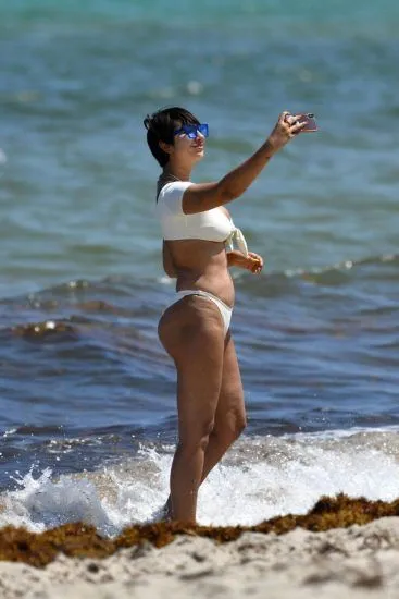 Jackie Cruz i bikini