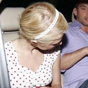 07-Παρίσι-Hilton-Pussy