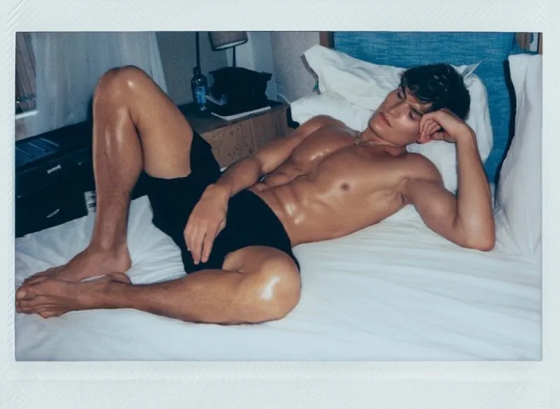 Oliver Cheshire Nude