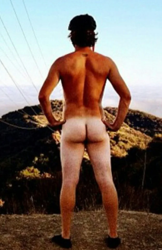 Svar -American skuespiller Oliver Hudson på jakt etter et hull