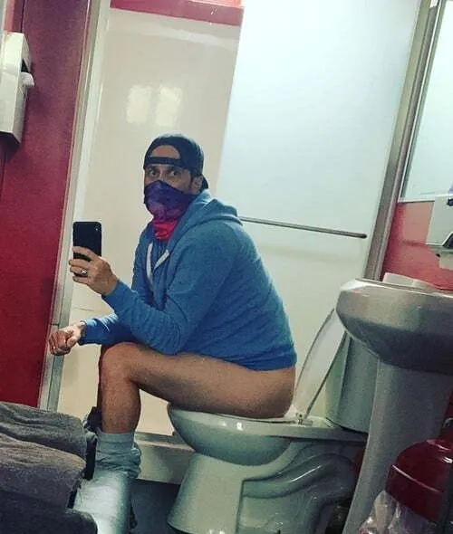 Oliver Hudson oops leaks