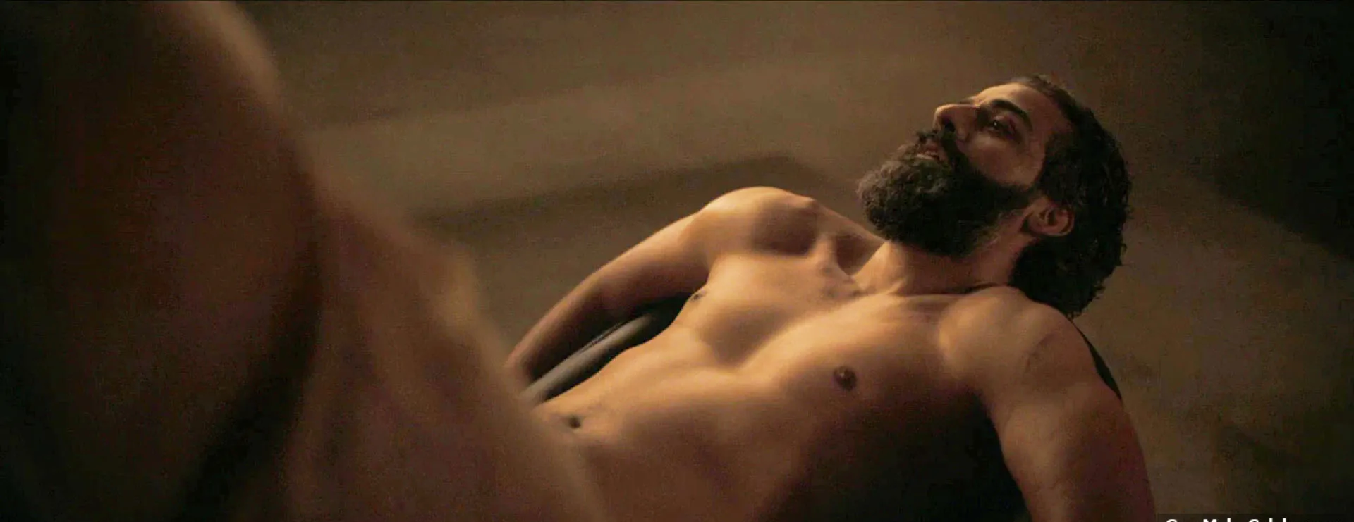 Oscar Izak nackt und sexy Trauma
