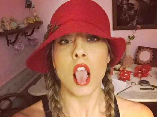 Paola-Saulino-Nude-Oral-Sex-91