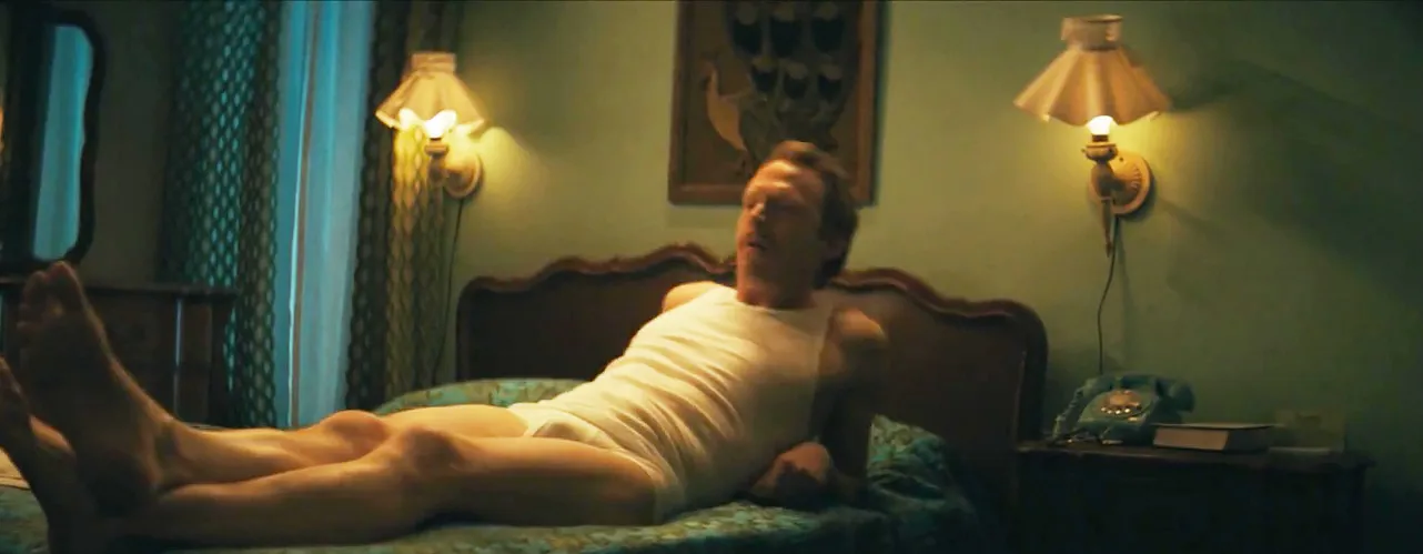Paul Bettany naked movie scenes