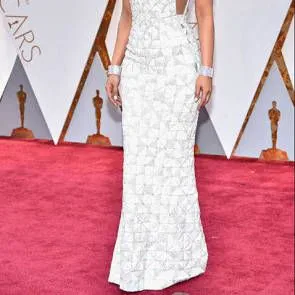 23-ప్రియాంక-చోప్రా-సెక్సీ