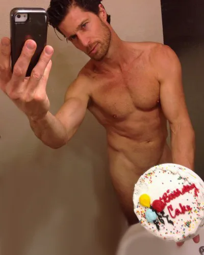 Lib Hillis és nu i emocionant