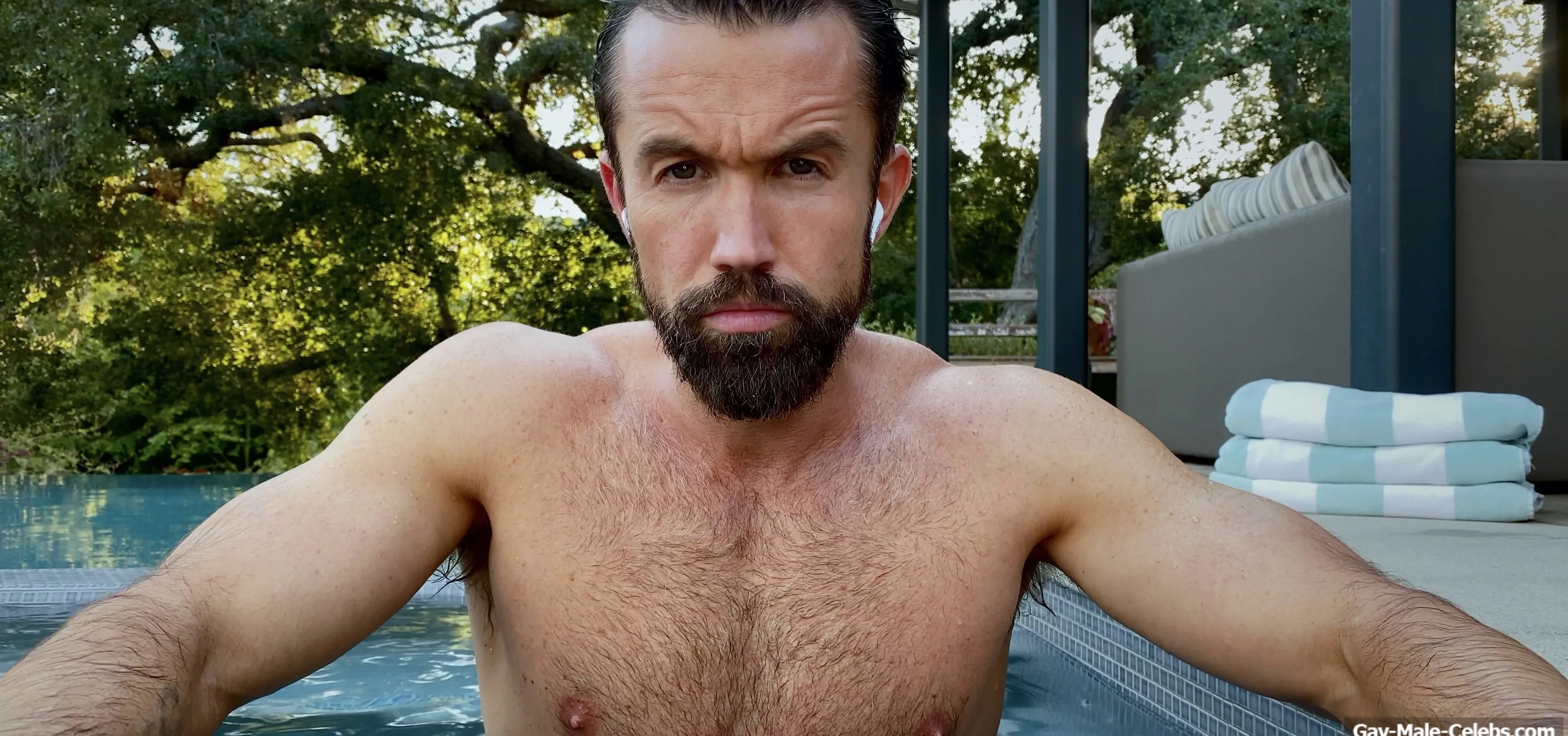 Rob McElhenney nudes