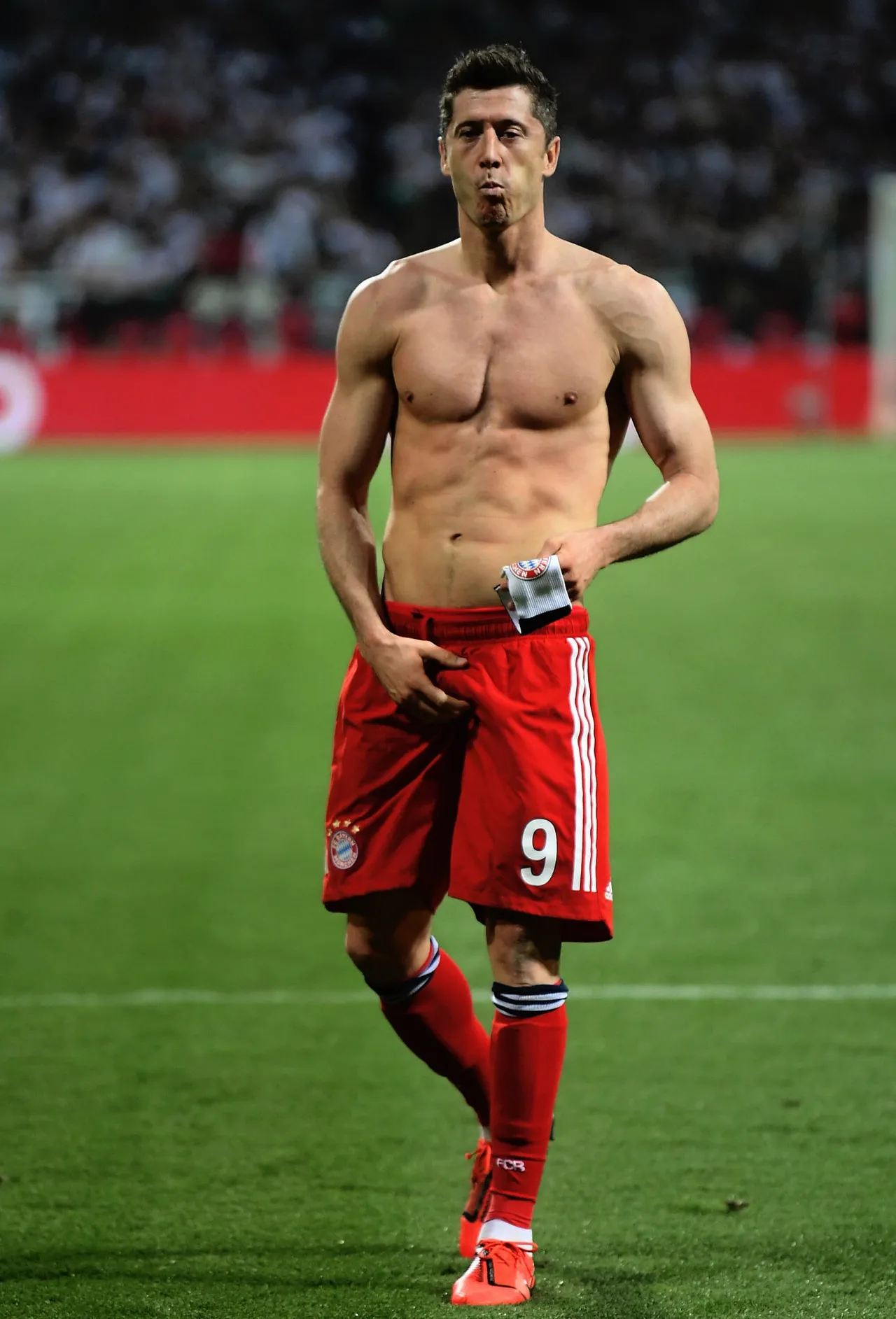 Robert Lewandowski big cock photos
