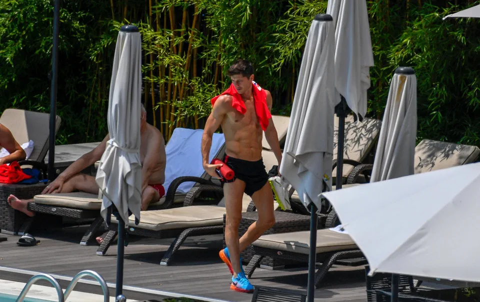 Robert Lewandowski naked