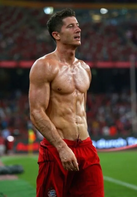 Robert Lewandowski jerk off oops