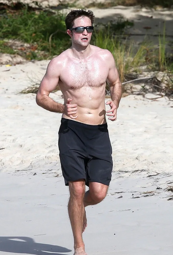 Robert Pattinson Nude