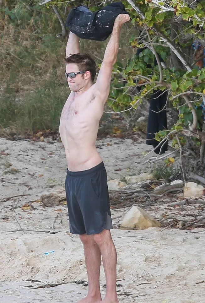 Robert Pattinson Nude