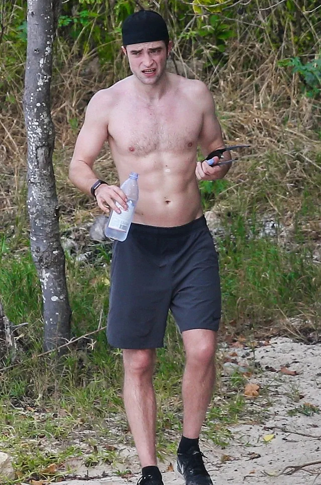 קטע חוף רוברט פטינסון בצלם הערוץ החינמי