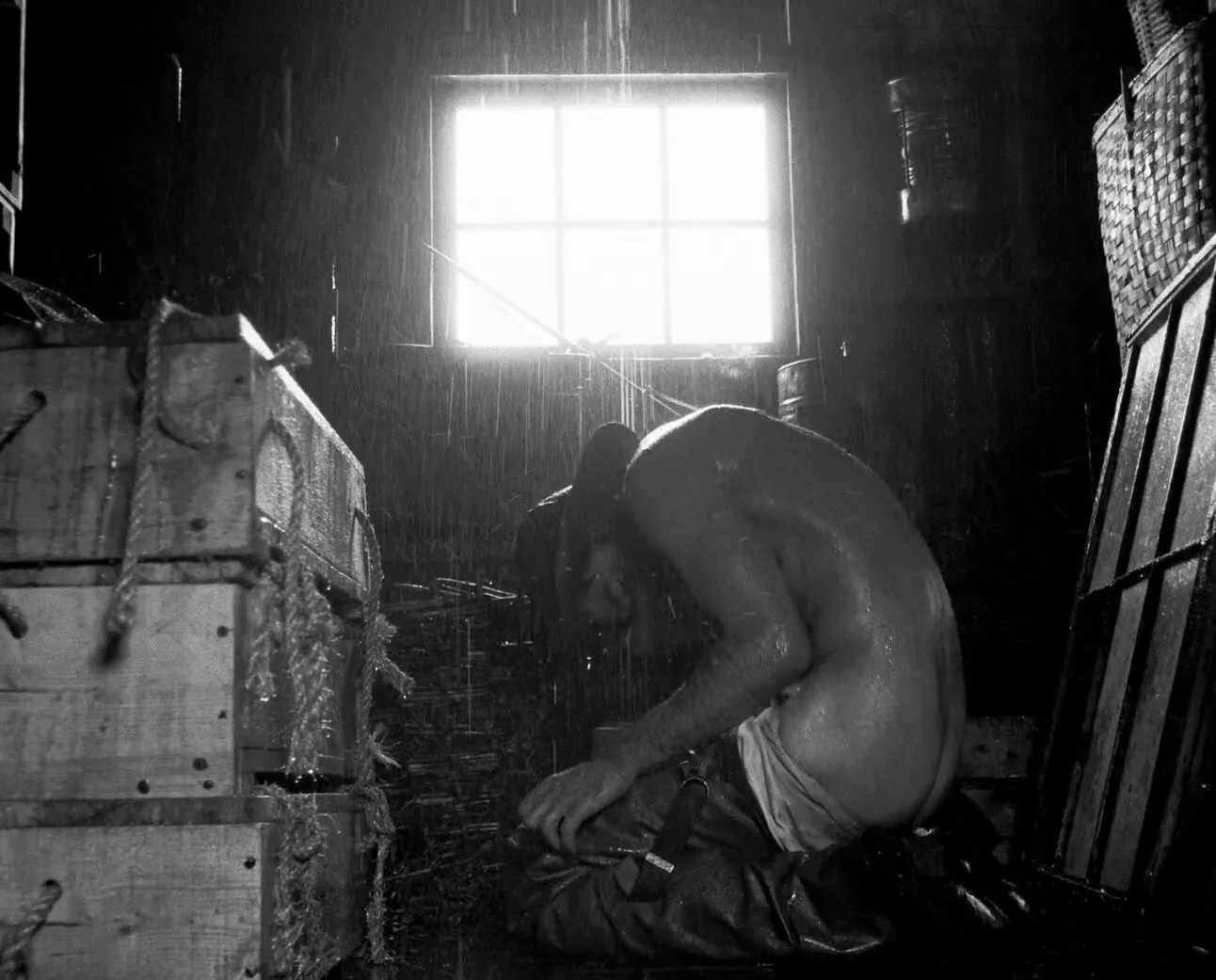 Robert Pattinson bare bum