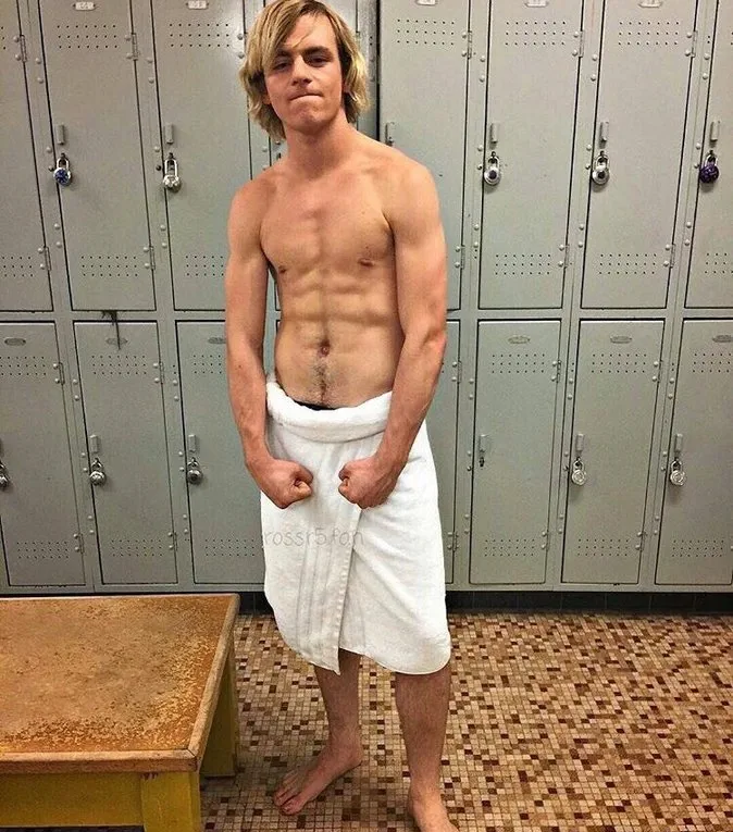 Ross Lynch Nude