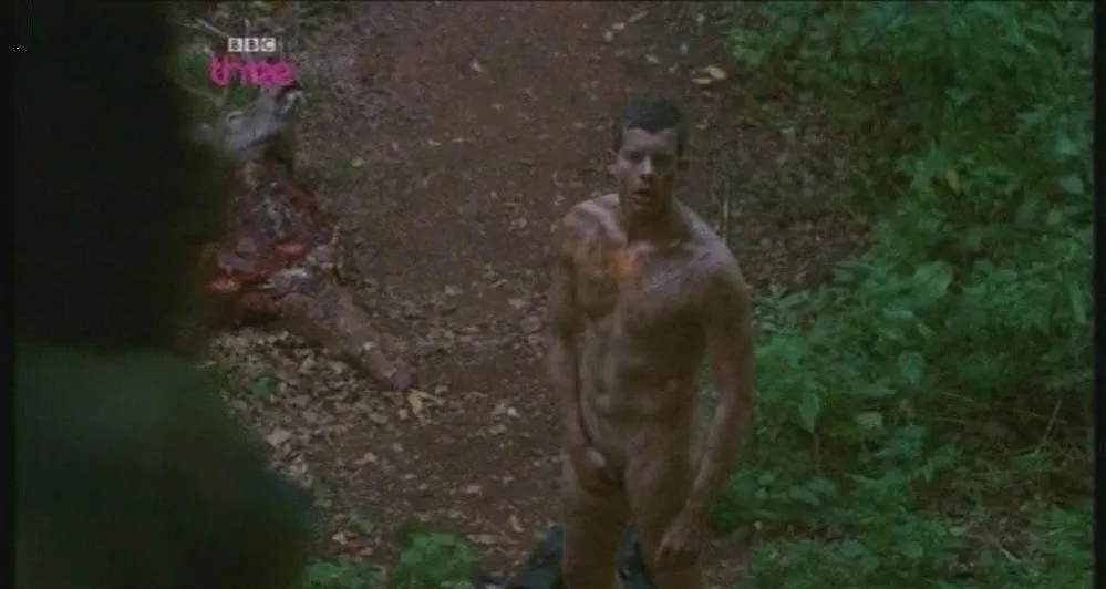 赤裸裸的罗素死了