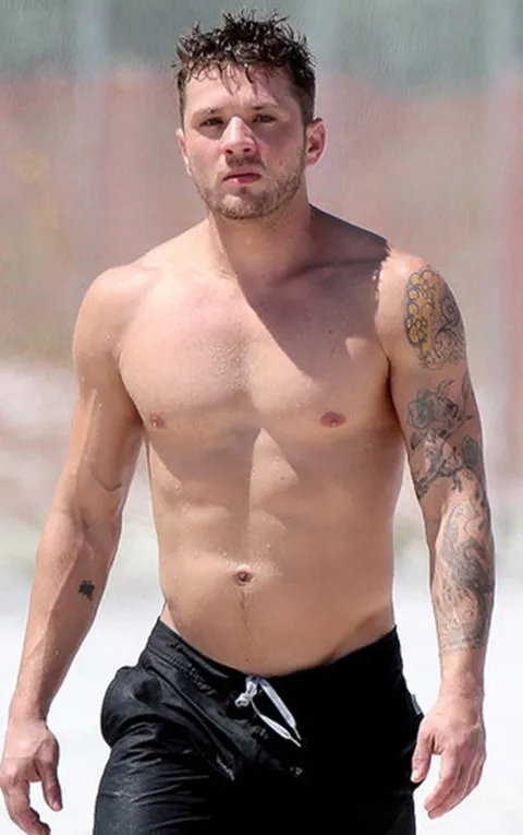 ראיין פיליפ, חולצות ותמונות ללא חפצים