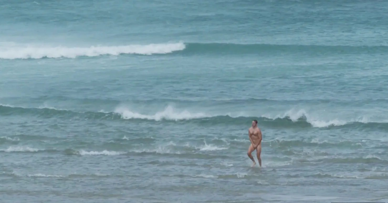 Sam Heughan frontal nude