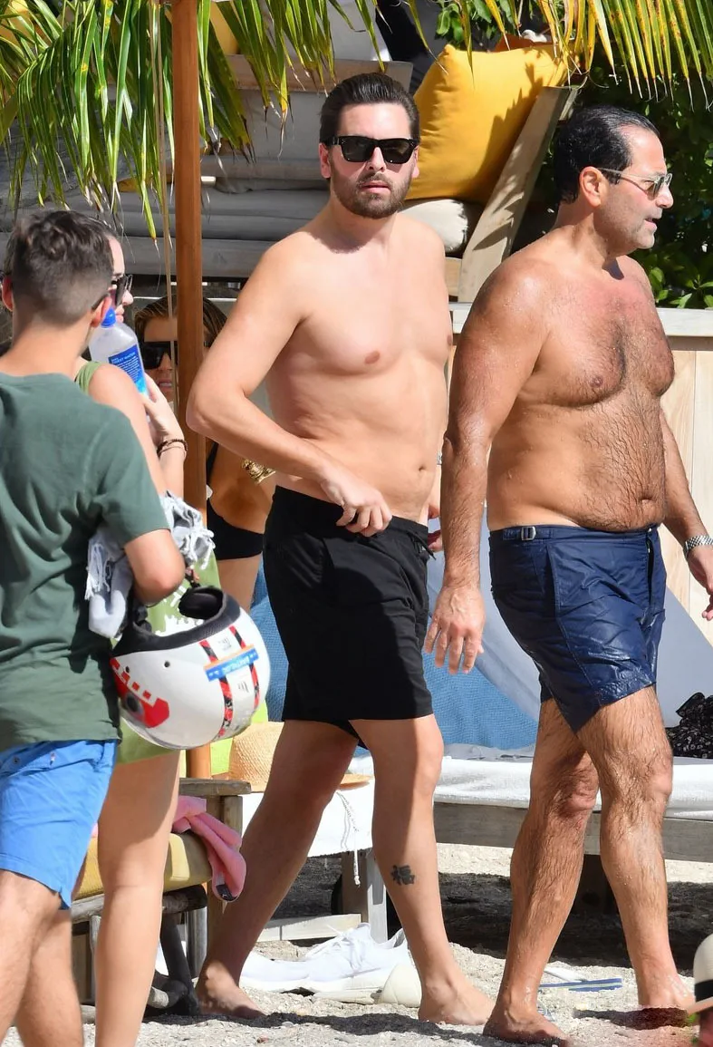 Scott Disick beach photos
