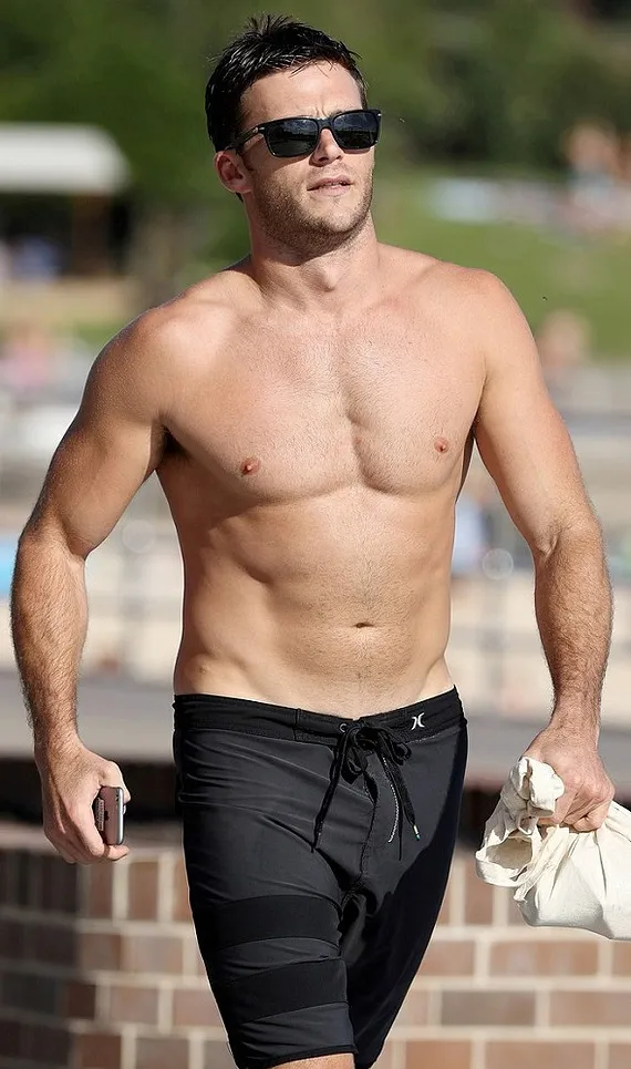 Scott Eastwood Nude