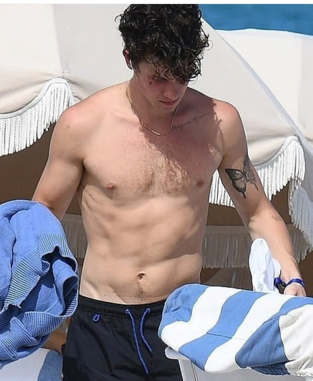 Shawn Mendes naked photos