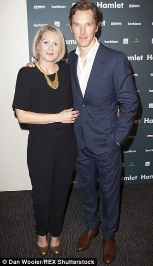 Sayanbrook在电视连续剧中表演Euruas Holmes（22张照片）