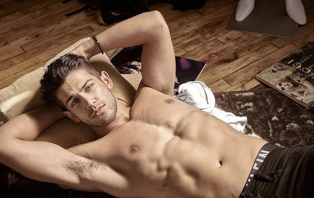 Guy Pop Spide Lloyd skani nuotrauka