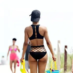 06- เทย์น่า - เทย์เลอร์ - เซ็กซี่ - บิกินี่